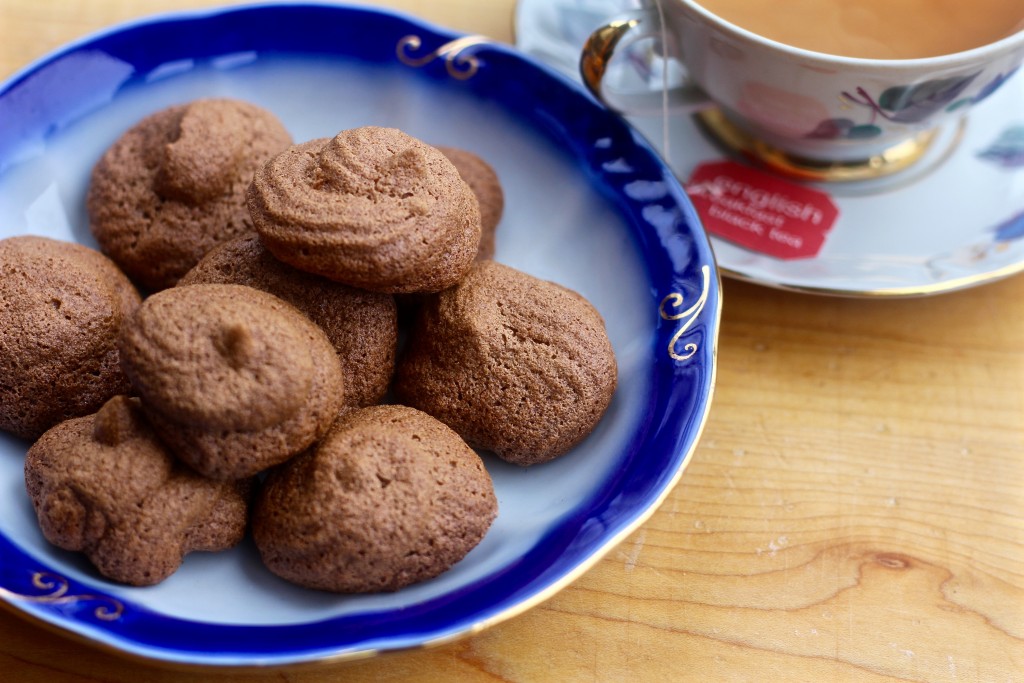 skinny chai spiced meringues