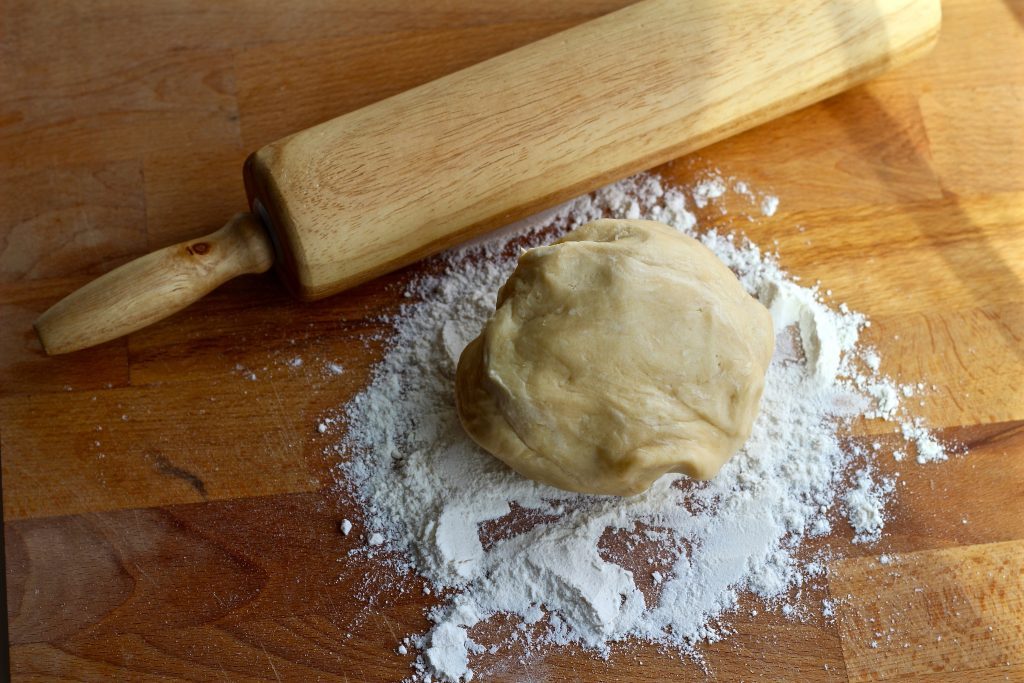 How To Make Flaky Pie Dough Like Julia Child Yuli Cooks