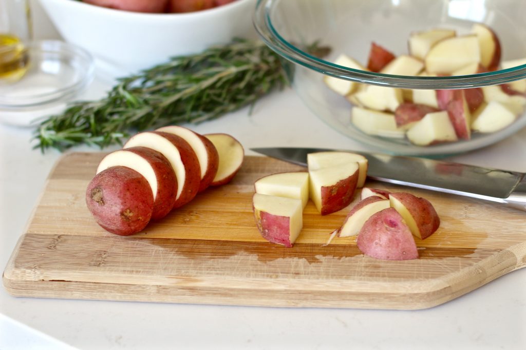 crispy garlic herb roasted potatoes