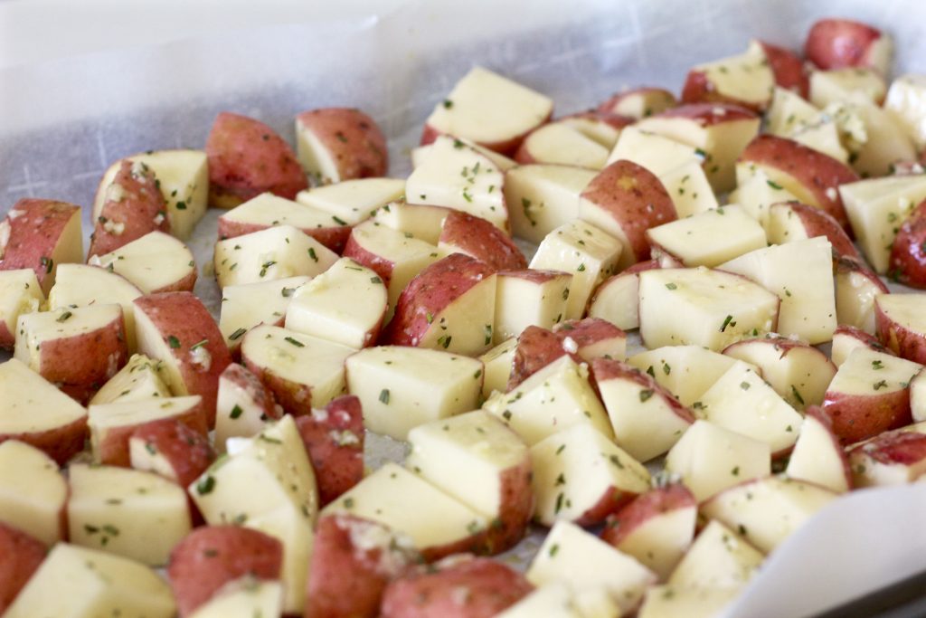 crispy garlic herb roasted potatoes