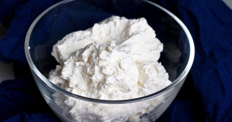 Easy Cardamom Vanilla Whipped Cream