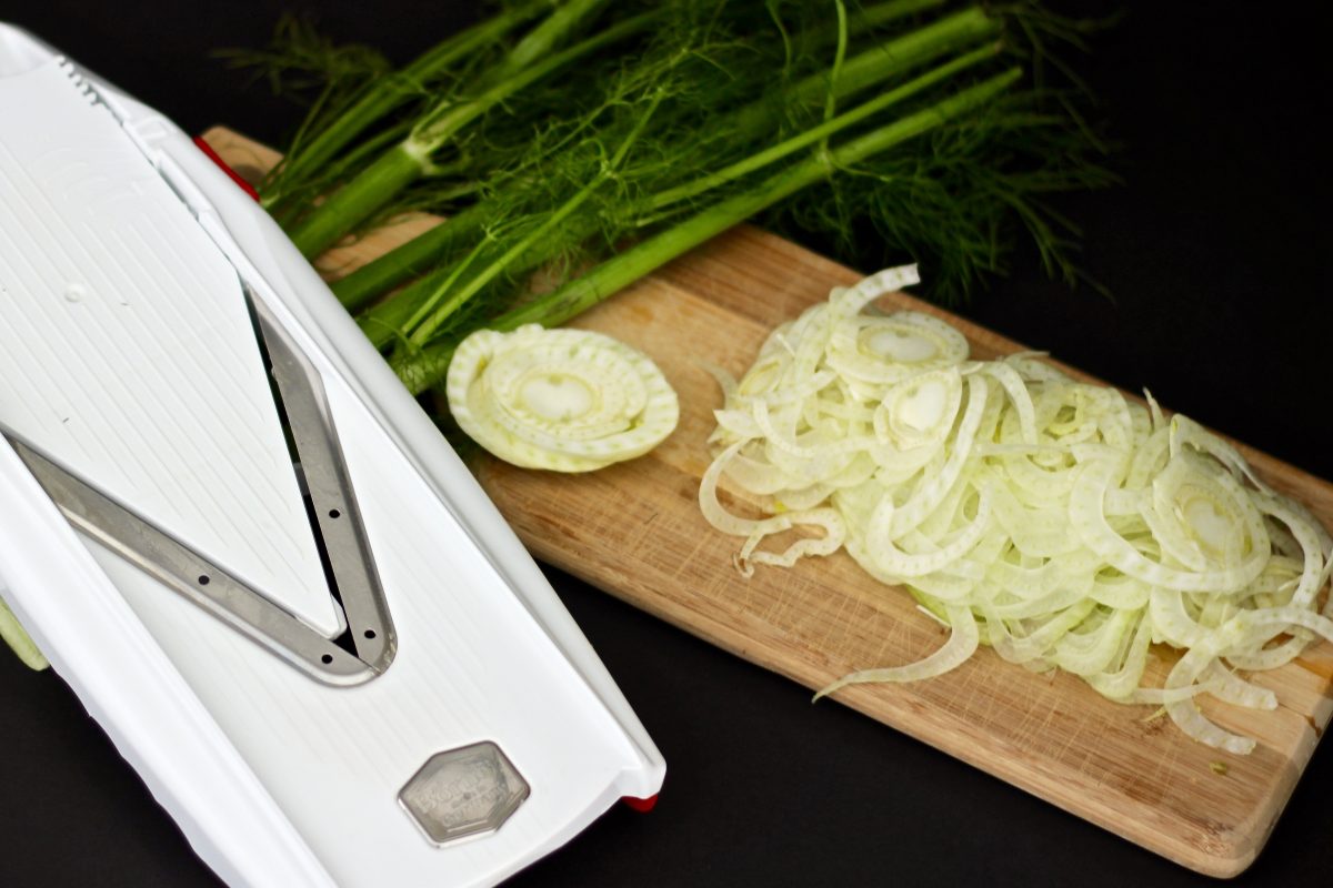 Shaved Fennel Arugula Salad w/ Maple Lemon Vinaigrette Yuli Cooks